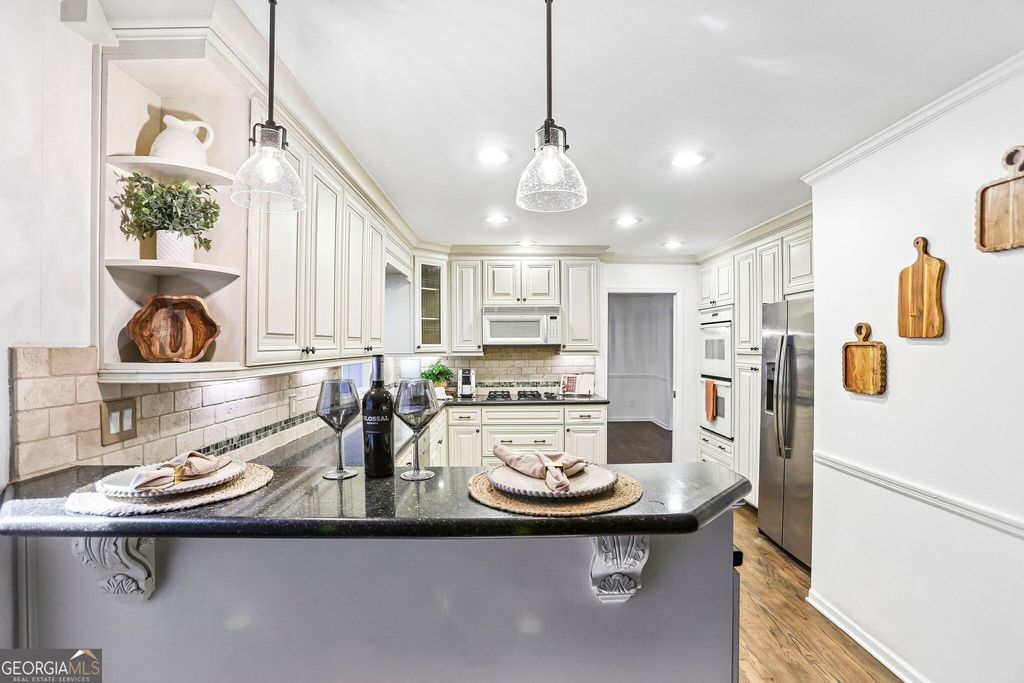 495 Wyncourtney Drive, Sandy Springs, GA 30328 — photo 5