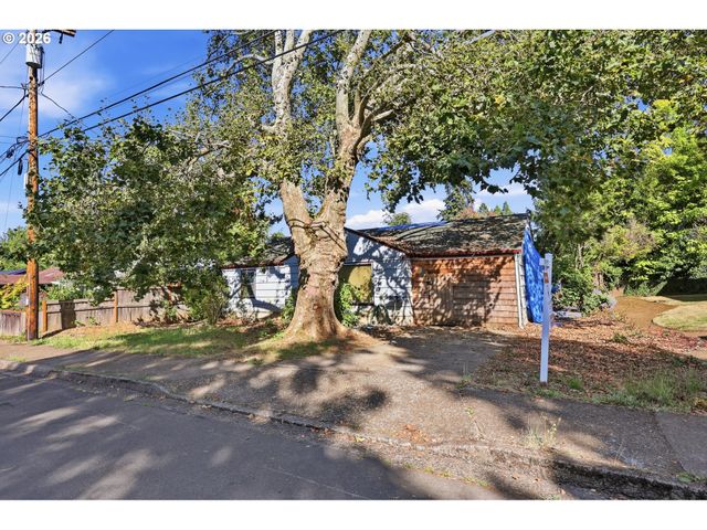 2145 ARTHUR St, Eugene, OR 97405