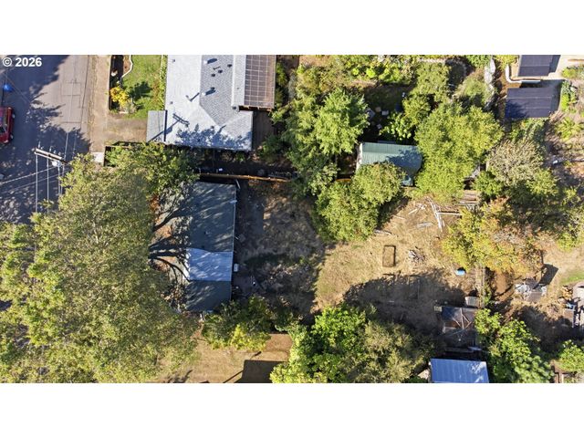 2145 ARTHUR St, Eugene, OR 97405
