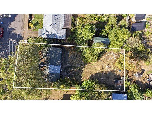 2145 ARTHUR St, Eugene, OR 97405