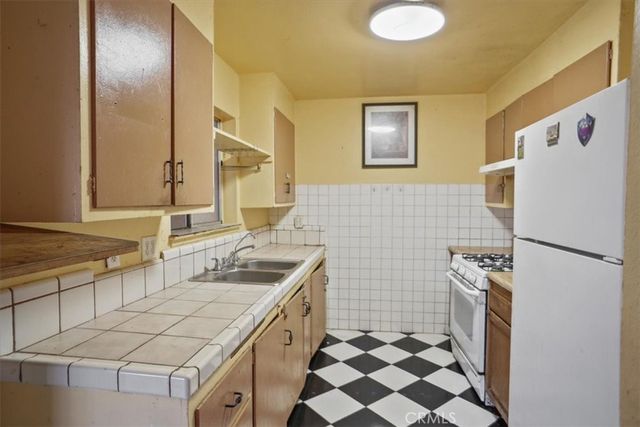 2005 San Jose Street, Oxnard, CA 93030
