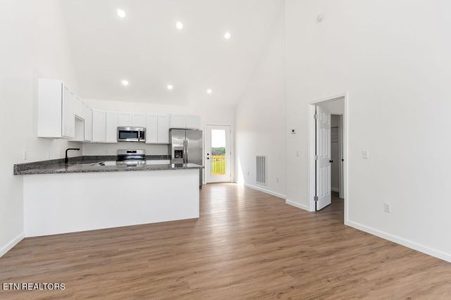 459 Dr I C Morgan Rd, Spencer, TN 38585