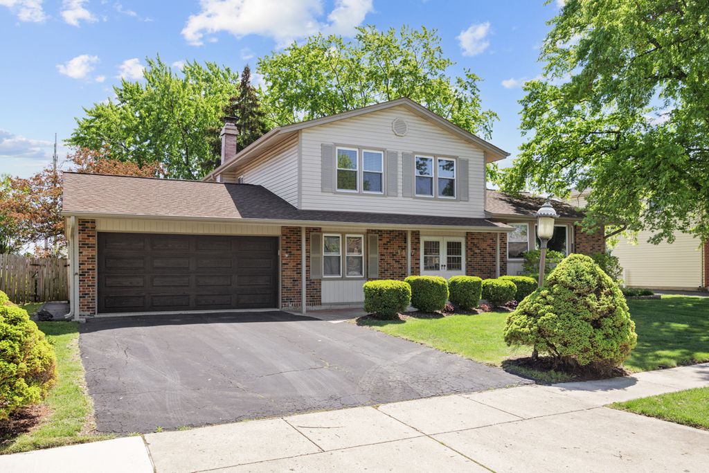 1477 William Clifford Lane, Elk Grove Village, IL 60007