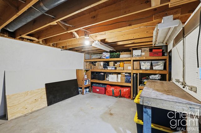 4040 Ziverts Street NE, Rockford, MI 49341