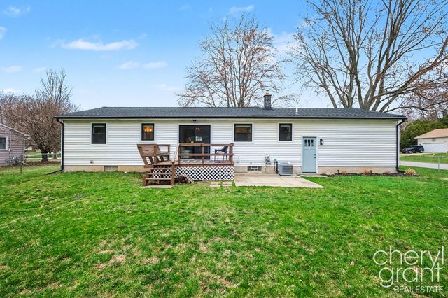 4040 Ziverts Street NE, Rockford, MI 49341
