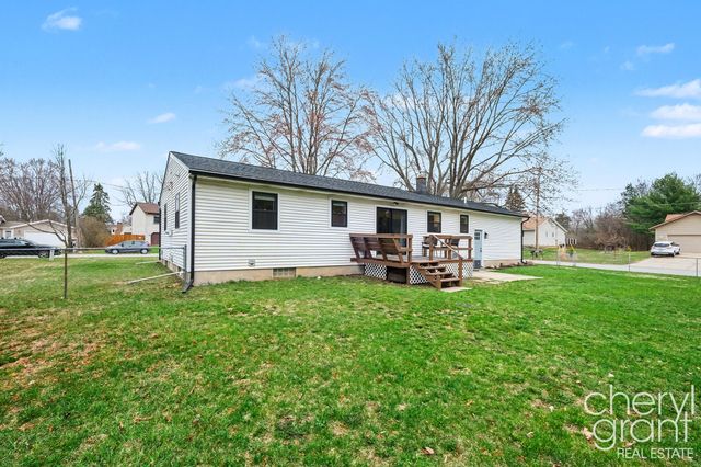 4040 Ziverts Street NE, Rockford, MI 49341