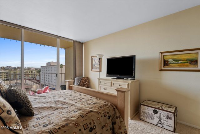 207 W CLARENDON Avenue F6, Phoenix, AZ 85013