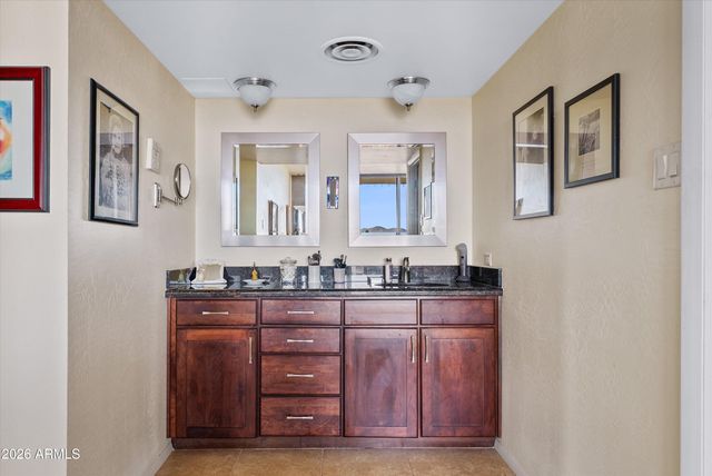 207 W CLARENDON Avenue F6, Phoenix, AZ 85013