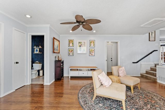 440 Betty Lane, West Saint Paul, MN 55118