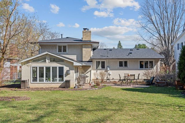 440 Betty Lane, West Saint Paul, MN 55118