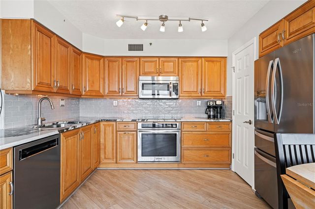 6294 BAHIA DEL MAR CIRCLE 904, St Petersburg, FL 33715