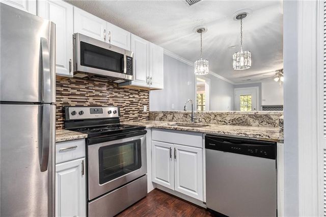 406 Teal Court, Roswell, GA 30076