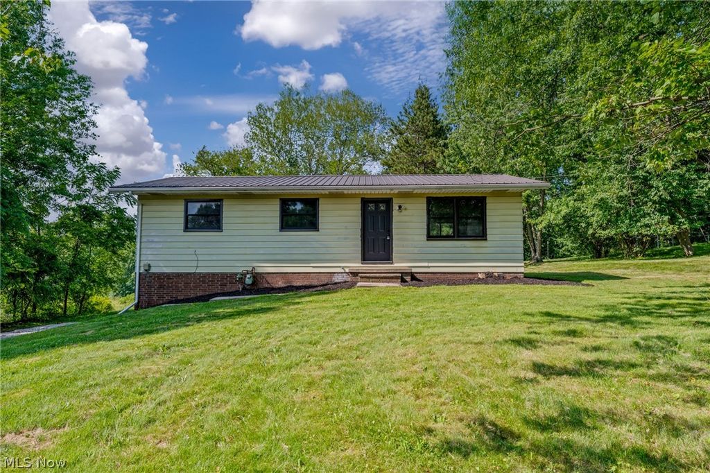 1955 Koons Road, Green, OH 44720