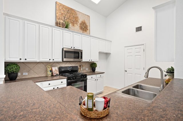 10713 Chippenhook CT, Austin, TX 78748