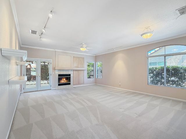 9256 Palmerson Dr, Antelope, CA 95843