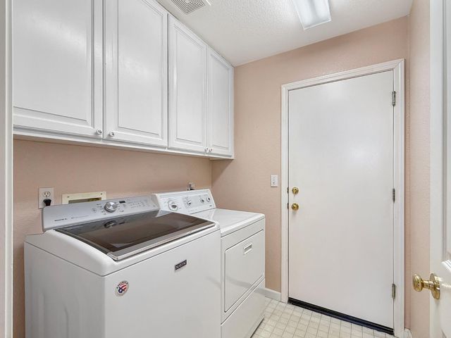 9256 Palmerson Dr, Antelope, CA 95843