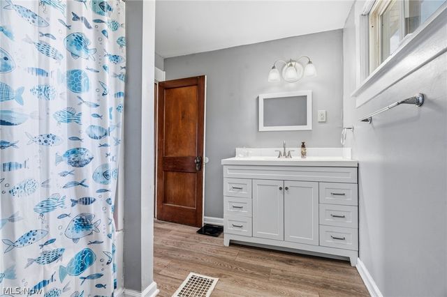 915 Auburn Place NW, Canton, OH 44703