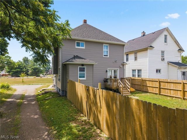 915 Auburn Place NW, Canton, OH 44703