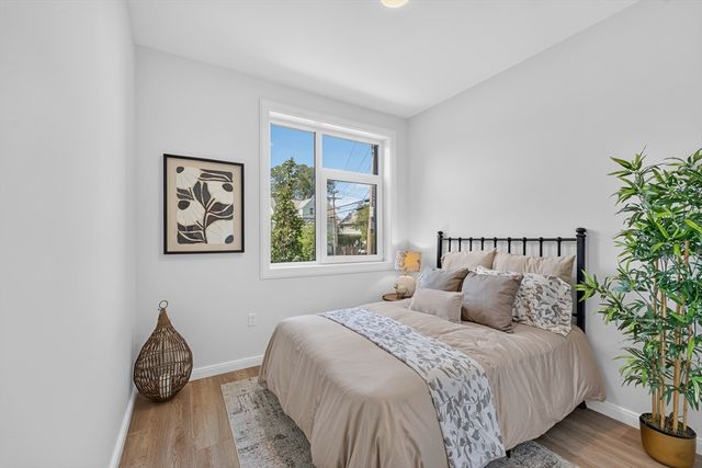 13 Warwick St 102, Somerville, MA 02144