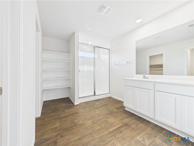 1012 Betsy Drive, Seguin, TX 78155