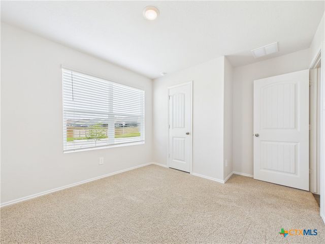 1012 Betsy Drive, Seguin, TX 78155