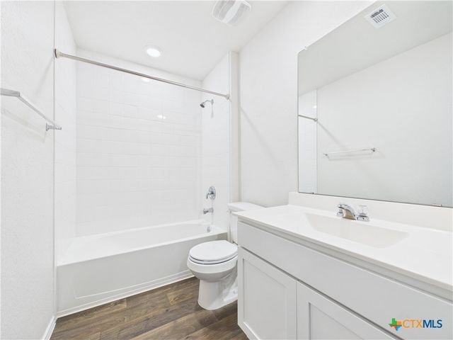 1012 Betsy Drive, Seguin, TX 78155