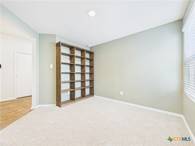 1012 Betsy Drive, Seguin, TX 78155
