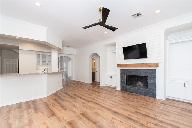 2421 Pin Oak Drive, Temple, TX 76502