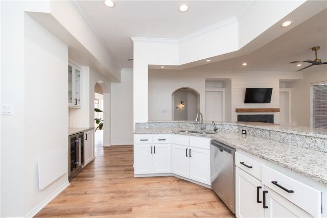 2421 Pin Oak Drive, Temple, TX 76502