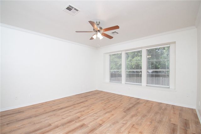 2421 Pin Oak Drive, Temple, TX 76502