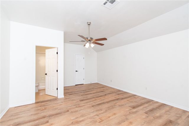 2421 Pin Oak Drive, Temple, TX 76502