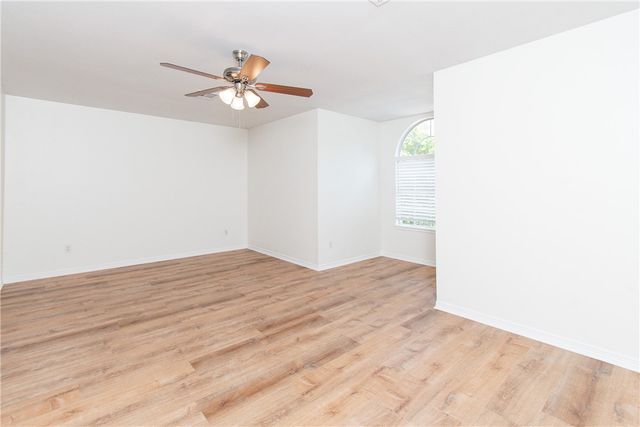 2421 Pin Oak Drive, Temple, TX 76502