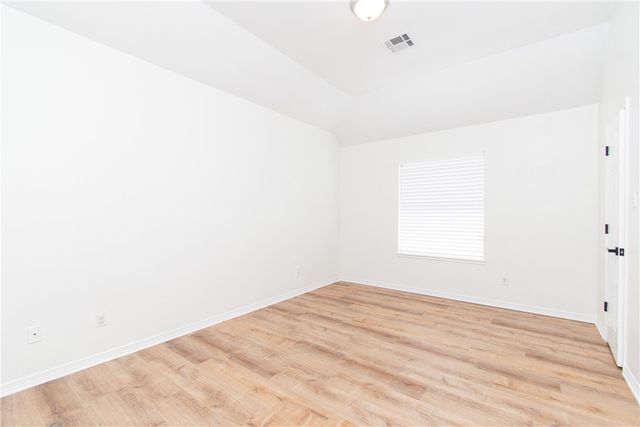 2421 Pin Oak Drive, Temple, TX 76502