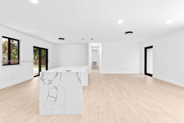 14171 SW 37th Ct, Davie, FL 33330