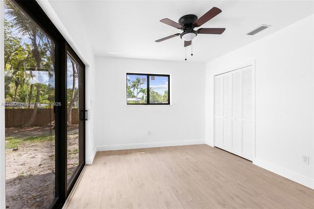 14171 SW 37th Ct, Davie, FL 33330