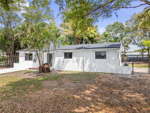 14171 SW 37th Ct, Davie, FL 33330