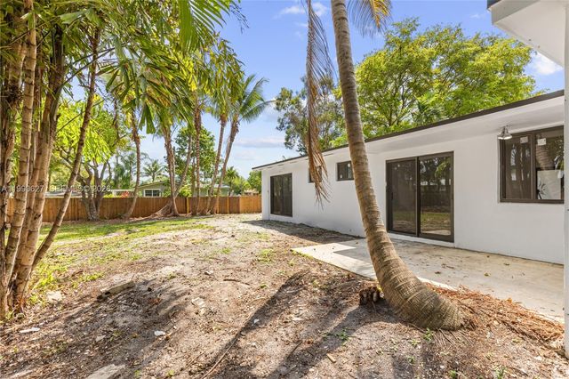 14171 SW 37th Ct, Davie, FL 33330