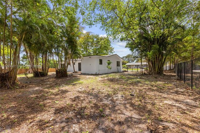 14171 SW 37th Ct, Davie, FL 33330