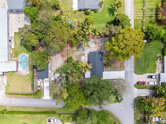 14171 SW 37th Ct, Davie, FL 33330