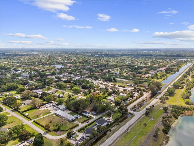 14171 SW 37th Ct, Davie, FL 33330