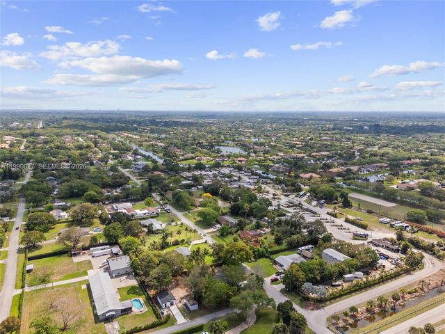 14171 SW 37th Ct, Davie, FL 33330