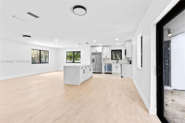 14171 SW 37th Ct, Davie, FL 33330