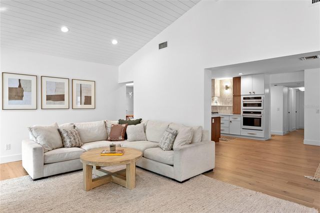 4512 W SAN RAFAEL STREET, Tampa, FL 33629