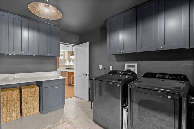 4512 W SAN RAFAEL STREET, Tampa, FL 33629