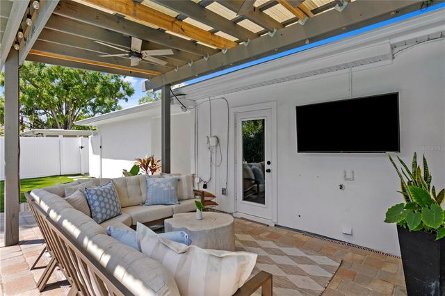 4512 W SAN RAFAEL STREET, Tampa, FL 33629