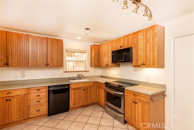 19306 Mountain Meadow S, Hidden Valley Lake, CA 95467