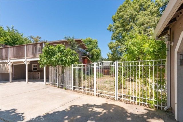 19306 Mountain Meadow S, Hidden Valley Lake, CA 95467