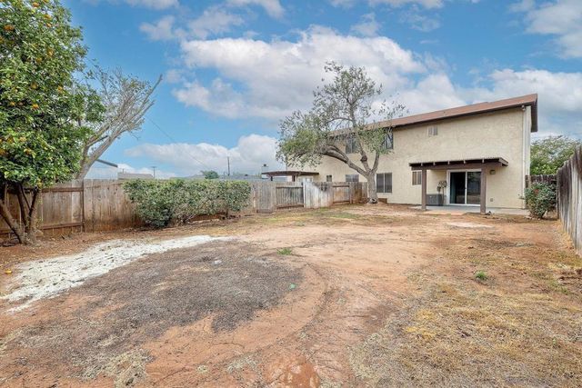 1415 17 Flag Ln, El Cajon, CA 92021