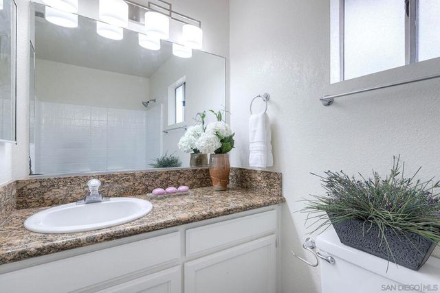 1415 17 Flag Ln, El Cajon, CA 92021