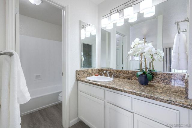 1415 17 Flag Ln, El Cajon, CA 92021